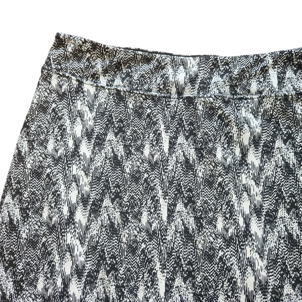 Tranquility Skort Womens XL Black & White Print Activewear - Picture 2 of 7